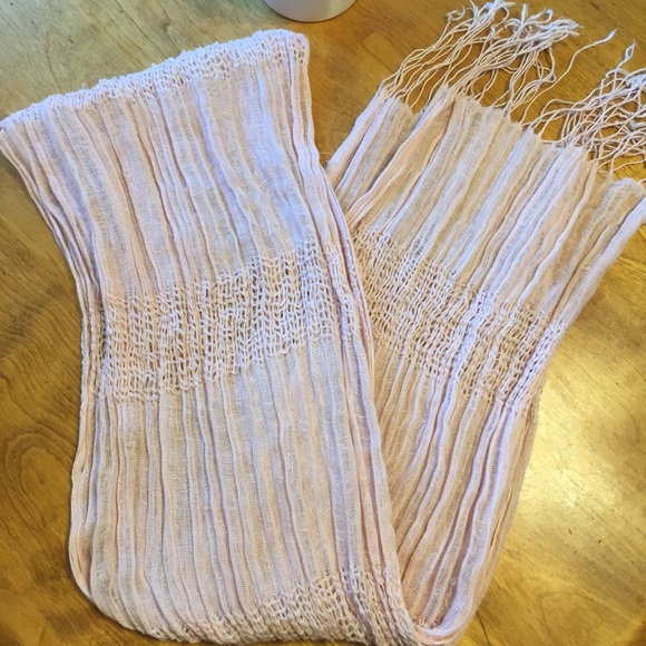 Accessories - Light pink scarf